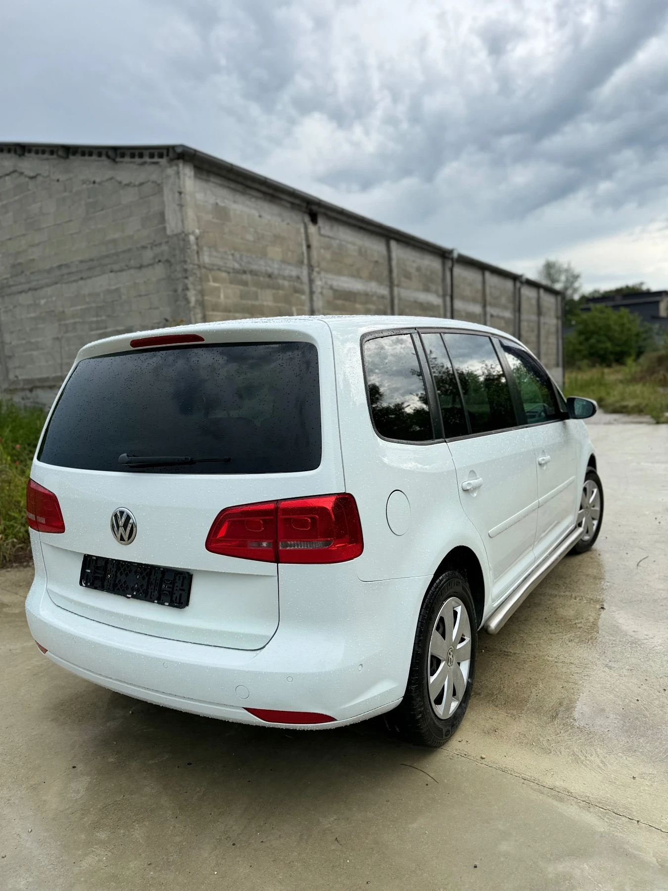 VW Touran Touran 2.0 DSG, снимка 4 - Автомобили и джипове - 55613538