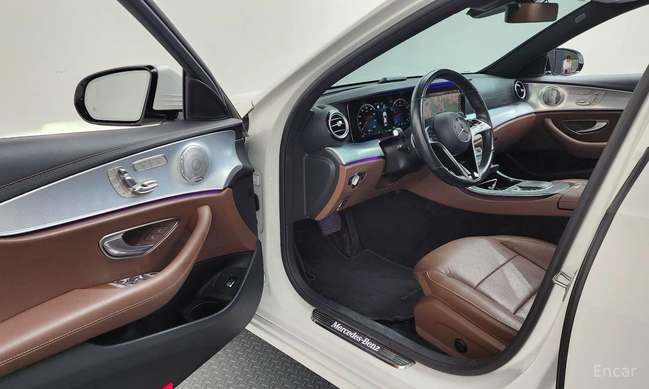 Mercedes-Benz E 350 4MATIC* BURMESTER* ОБДУХВАНЕ* ДИСТРОНИК* ХЕДЪП* 36, снимка 5 - Автомобили и джипове - 55587212