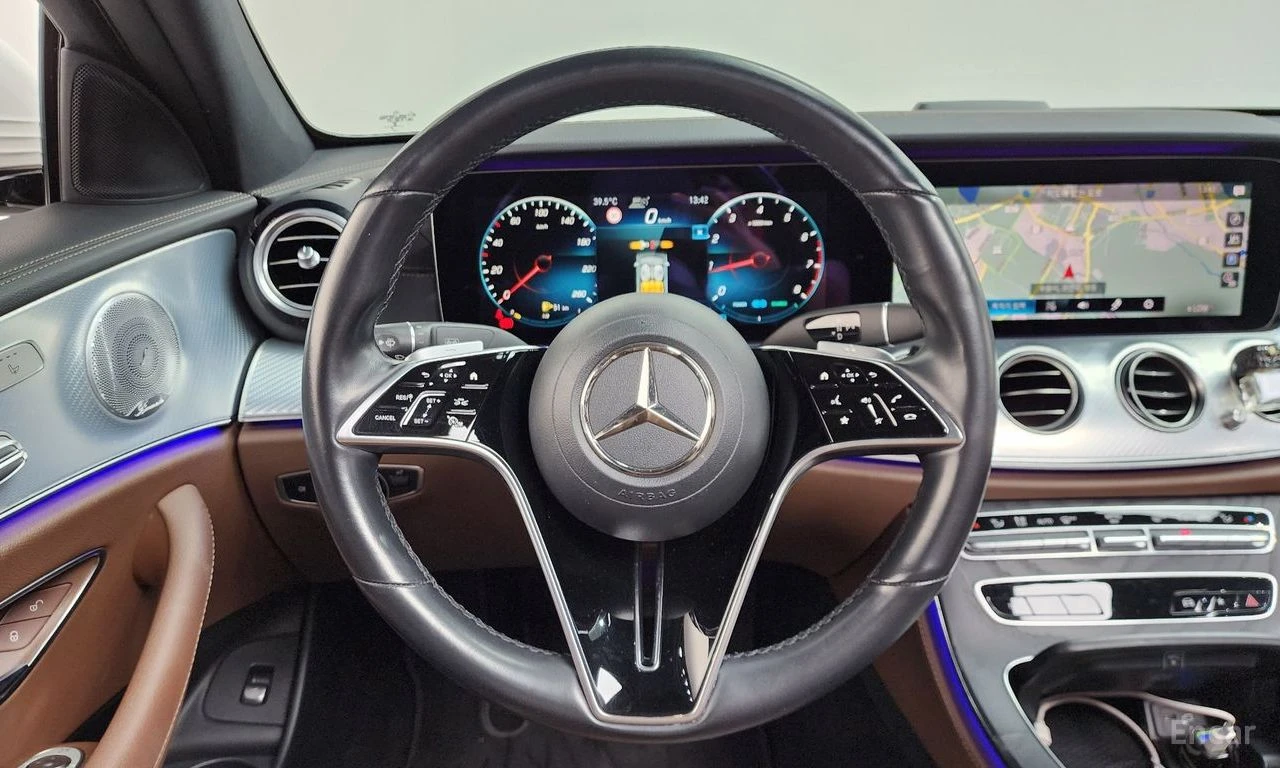 Mercedes-Benz E 350 4MATIC* BURMESTER* ОБДУХВАНЕ* ДИСТРОНИК* ХЕДЪП* 36, снимка 7 - Автомобили и джипове - 55587212