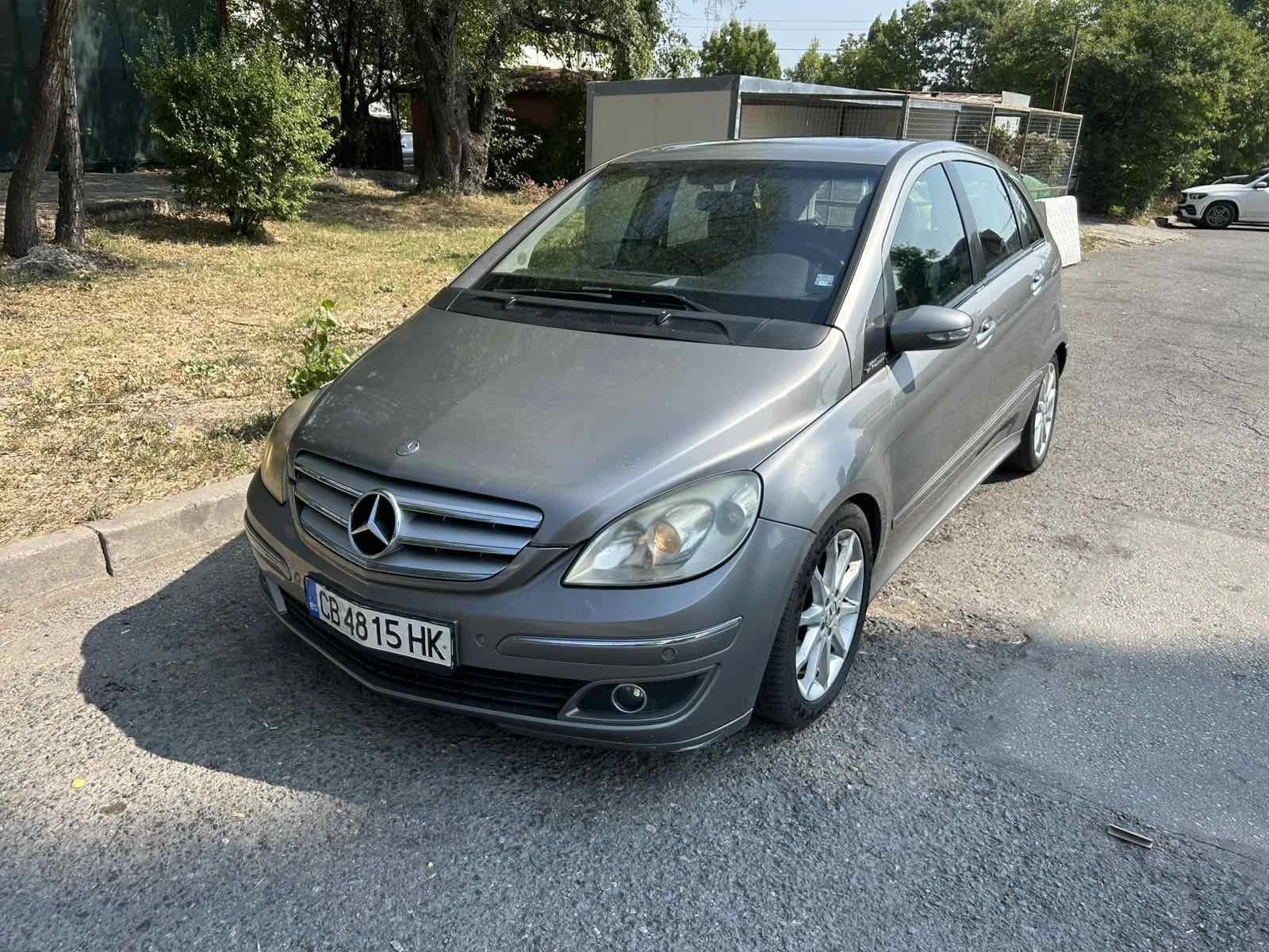 Mercedes-Benz B 200