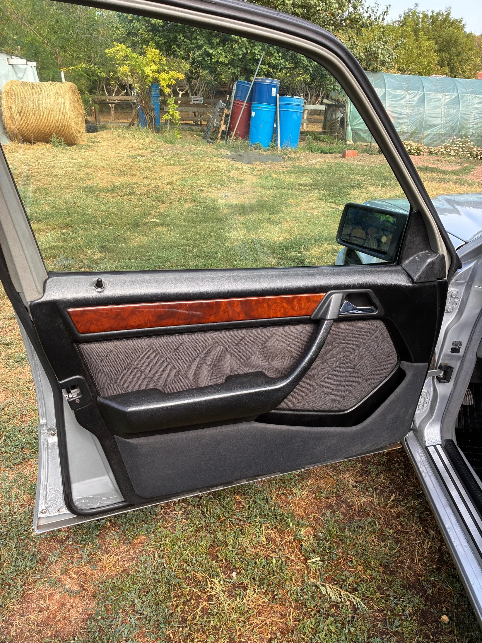 Mercedes-Benz 124 250D, снимка 9 - Автомобили и джипове - 55877104