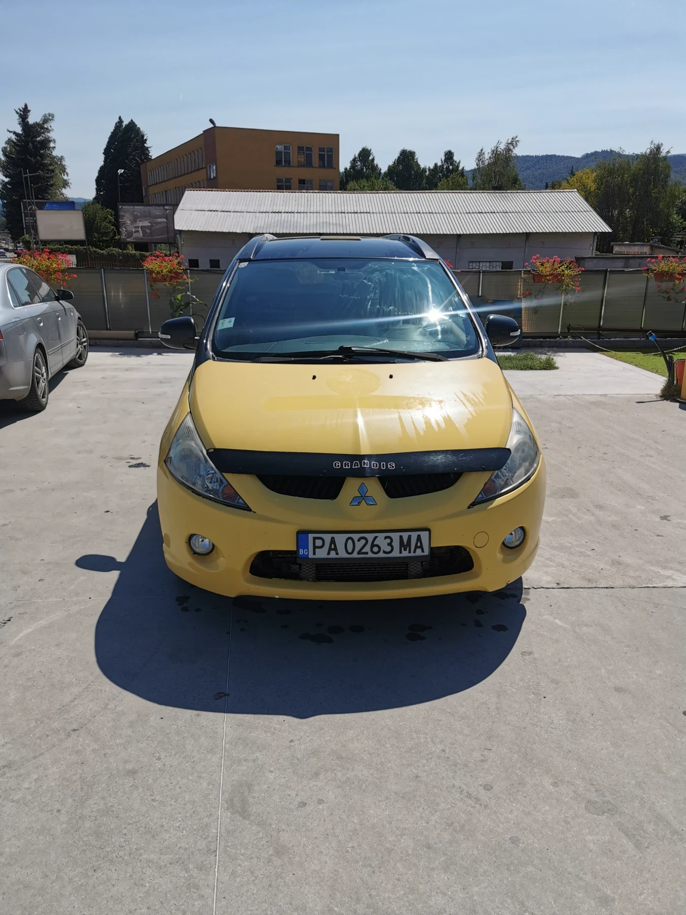 Mitsubishi Grandis 2.0