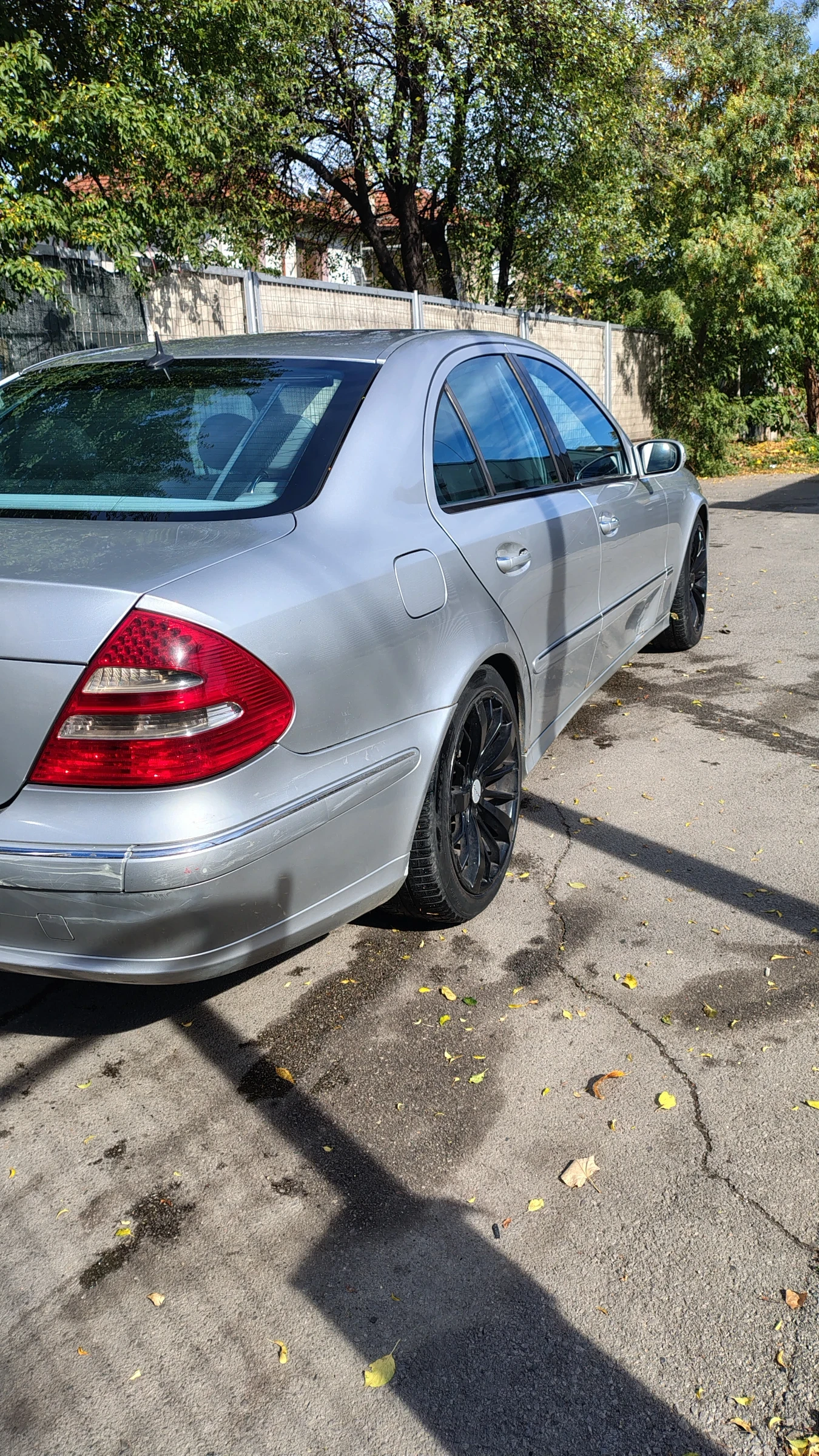 Mercedes-Benz E 270 2.7 CDI, снимка 5 - Автомобили и джипове - 56565042