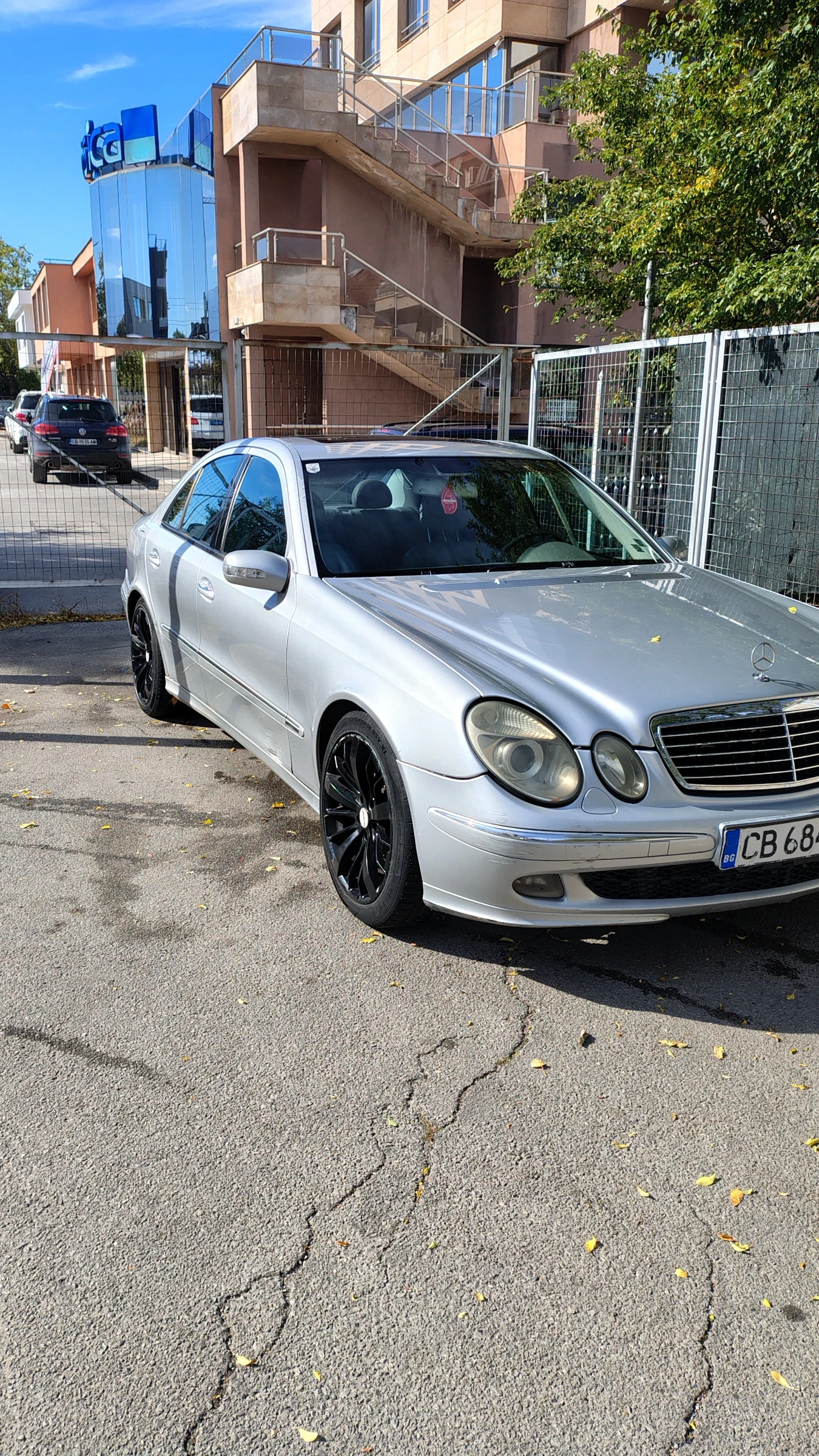 Mercedes-Benz E 270 2.7 CDI, снимка 15 - Автомобили и джипове - 56565042