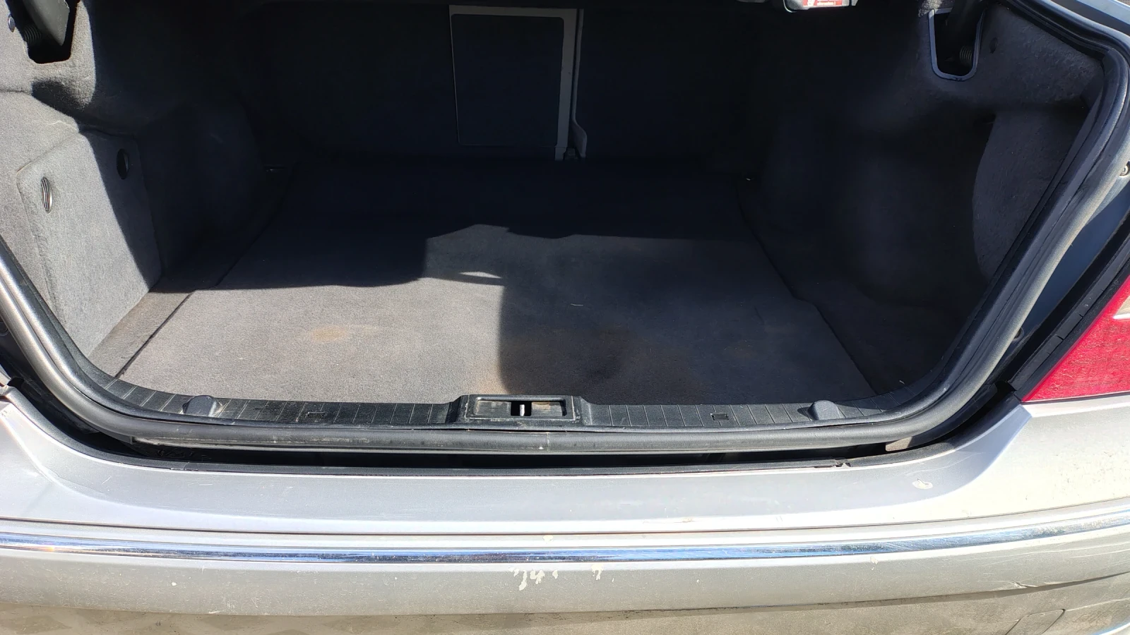 Mercedes-Benz E 270 2.7 CDI, снимка 6 - Автомобили и джипове - 56565042