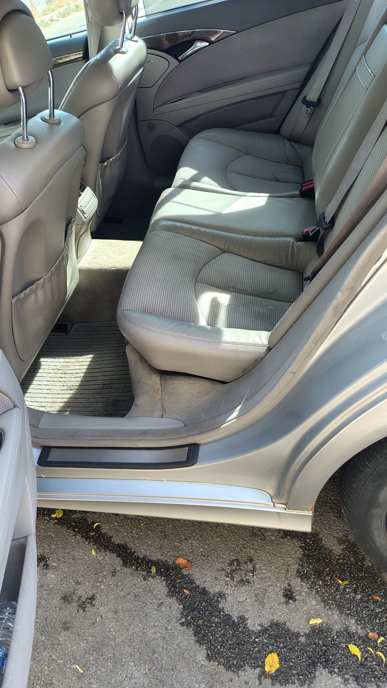 Mercedes-Benz E 270 2.7 CDI, снимка 10 - Автомобили и джипове - 56565042