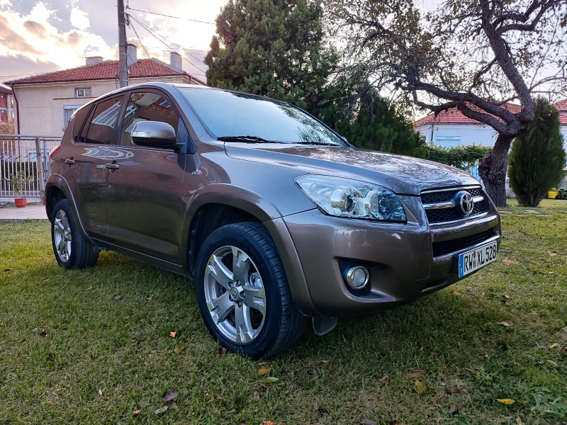 Toyota Rav4 2.2 D4D, снимка 6 - Автомобили и джипове - 46604883