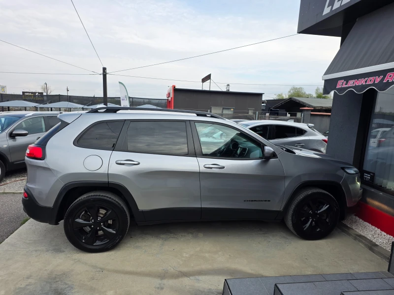 Jeep Cherokee 2.2CRDI-200к.с EURO 6-4х4-АВТОМАТИК-ШВЕЙЦАРИЯ, снимка 5 - Автомобили и джипове - 52092359