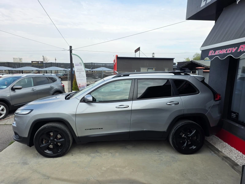 Jeep Cherokee 2.2CRDI-200к.с EURO 6-4х4-АВТОМАТИК-ШВЕЙЦАРИЯ, снимка 4 - Автомобили и джипове - 52092359