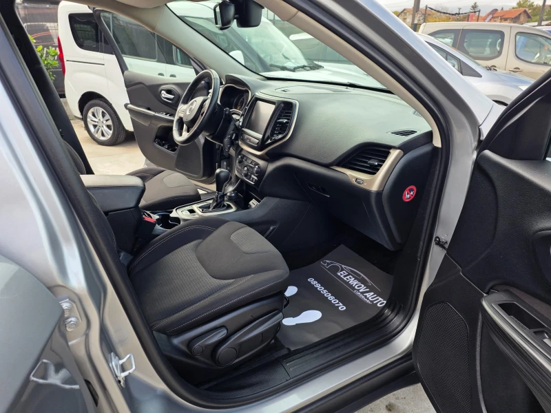 Jeep Cherokee 2.2CRDI-200к.с EURO 6-4х4-АВТОМАТИК-ШВЕЙЦАРИЯ, снимка 14 - Автомобили и джипове - 52092359