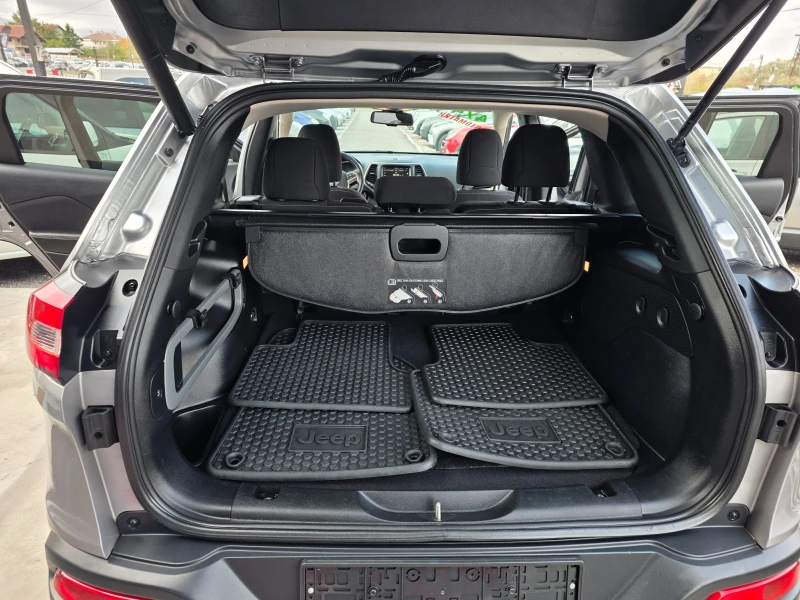 Jeep Cherokee 2.2CRDI-200к.с EURO 6-4х4-АВТОМАТИК-ШВЕЙЦАРИЯ, снимка 16 - Автомобили и джипове - 52092359
