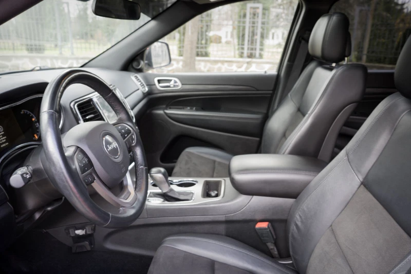 Jeep Grand cherokee, снимка 11 - Автомобили и джипове - 52663852