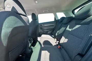 Skoda Karoq Style 1.6tdi DSG 116ps DK, снимка 15 - Автомобили и джипове - 54900511