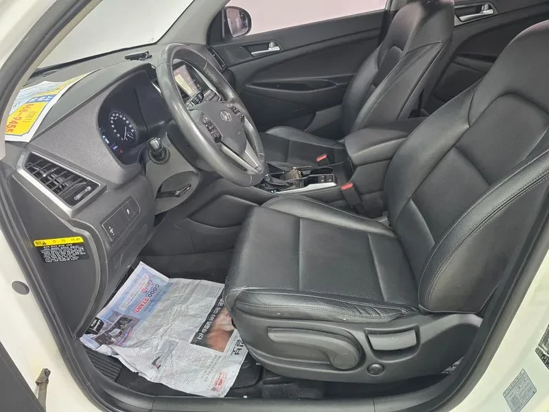 Hyundai Tucson 2.0 - САМО 30% АВАНС, снимка 13 - Автомобили и джипове - 56065938