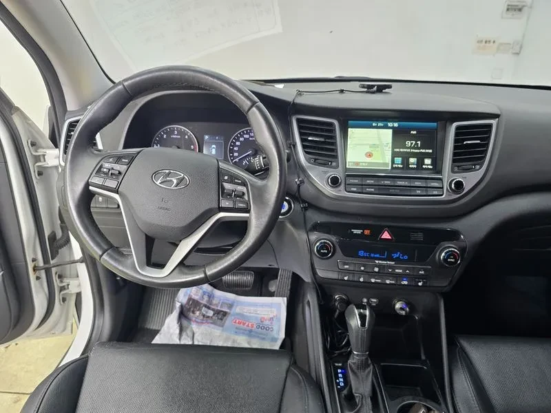 Hyundai Tucson 2.0 - САМО 30% АВАНС, снимка 10 - Автомобили и джипове - 56065938