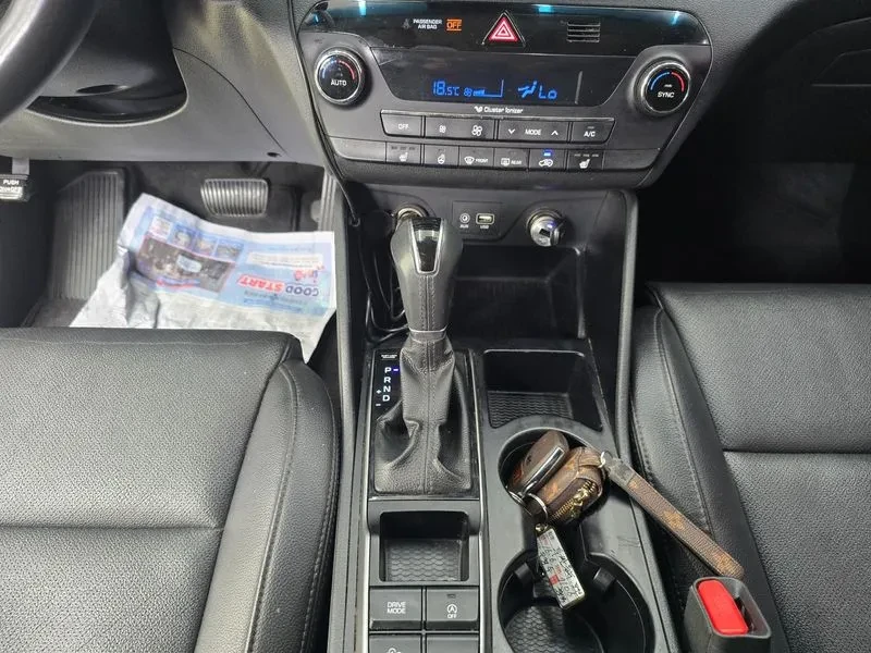 Hyundai Tucson 2.0 - САМО 30% АВАНС, снимка 12 - Автомобили и джипове - 56065938