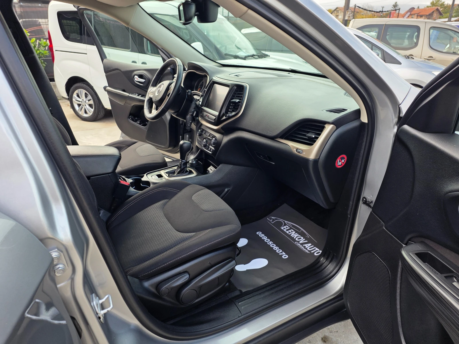 Jeep Cherokee 2.2CRDI-200. EURO 6-44-- | Mobile.bg   14