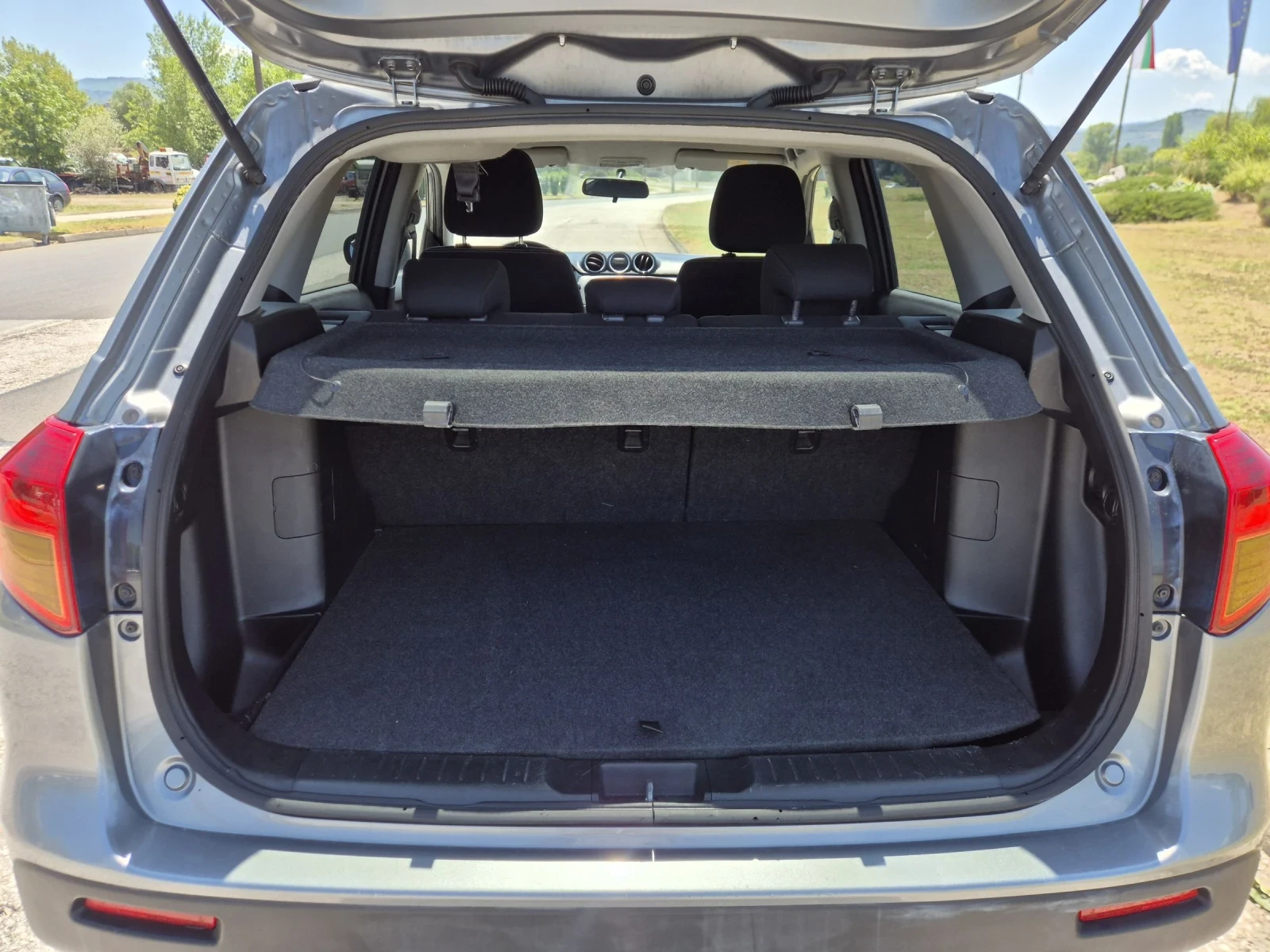 Suzuki Vitara 1.6, снимка 16 - Автомобили и джипове - 55359860
