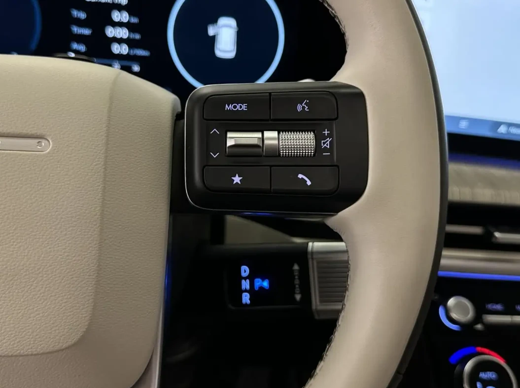 Hyundai Santa fe Ultimate Calligraphy, снимка 17 - Автомобили и джипове - 55405708