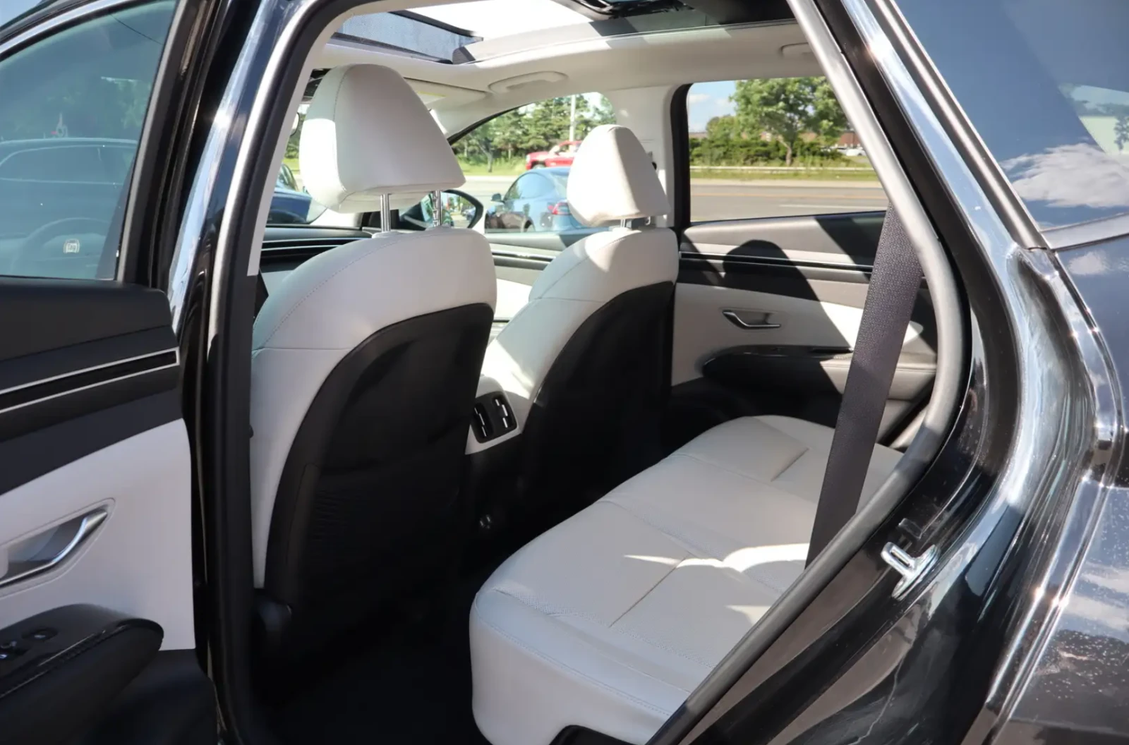 Hyundai Tucson ULTIMATE, снимка 13 - Автомобили и джипове - 55416852