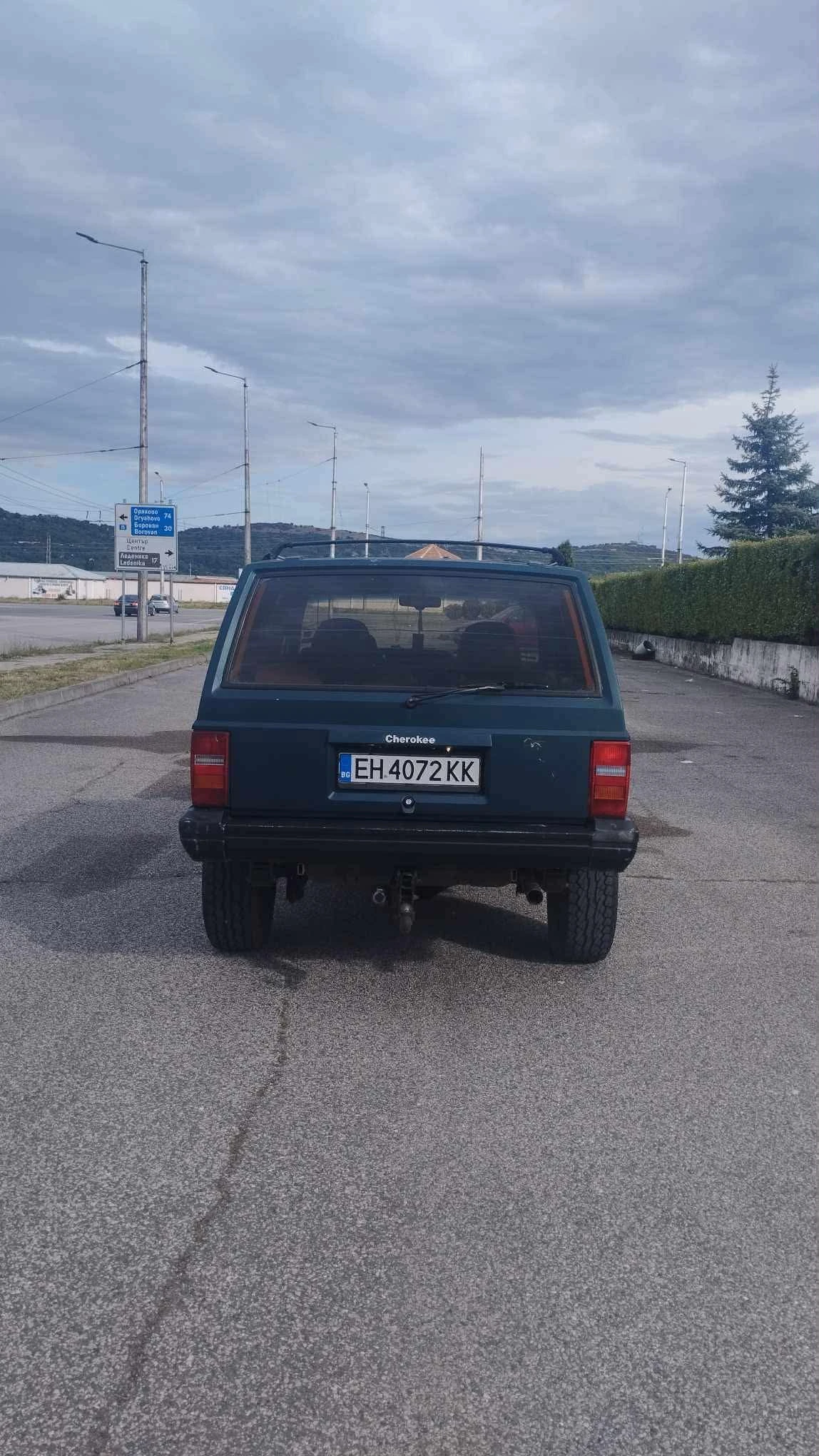Jeep Cherokee, снимка 6 - Автомобили и джипове - 55419345