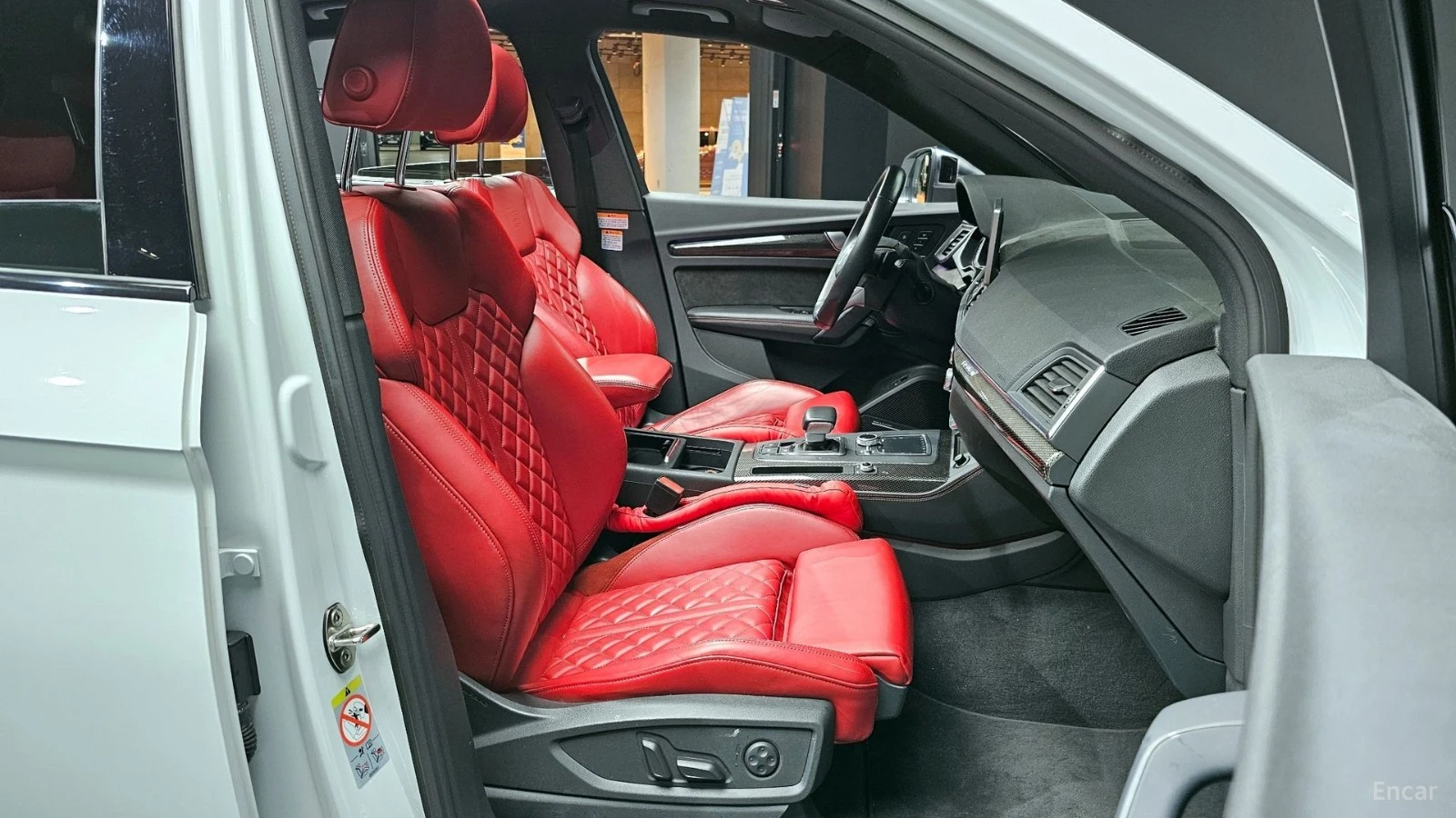 Audi SQ5 3.0 TDI QUATTRO* HUD* 360* КОЖА* ПАНО* АВТОКРЕДИТ, снимка 9 - Автомобили и джипове - 55616508
