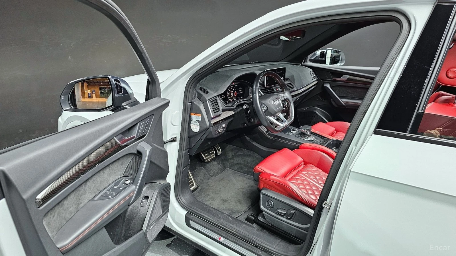 Audi SQ5 3.0 TDI QUATTRO* HUD* 360* КОЖА* ПАНО* АВТОКРЕДИТ, снимка 10 - Автомобили и джипове - 55616508