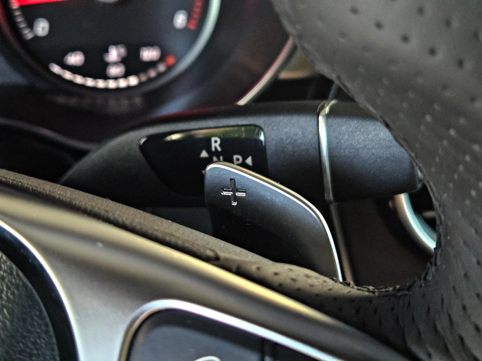 Mercedes-Benz GLC 350 AMG/COUPE/360CAMERA/AIRMATIC/KEYLESS/BLIND SPOT/LI, снимка 13 - Автомобили и джипове - 56177383