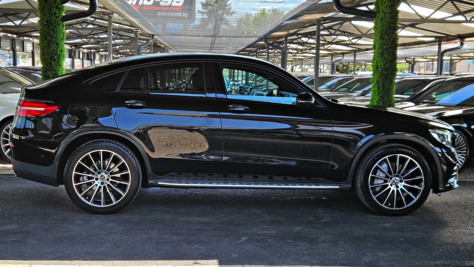 Mercedes-Benz GLC 350 AMG/COUPE/360CAMERA/AIRMATIC/KEYLESS/BLIND SPOT/LI, снимка 4 - Автомобили и джипове - 56177383
