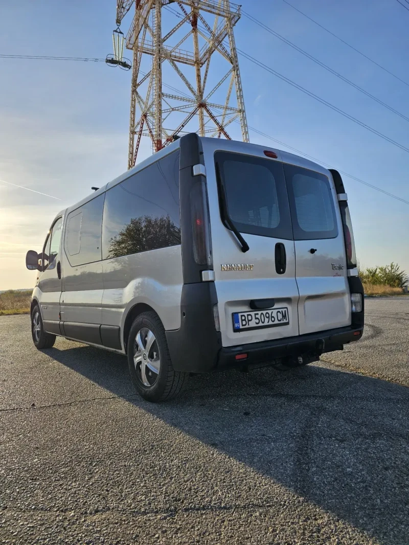 Renault Trafic, снимка 16 - Бусове и автобуси - 48431912