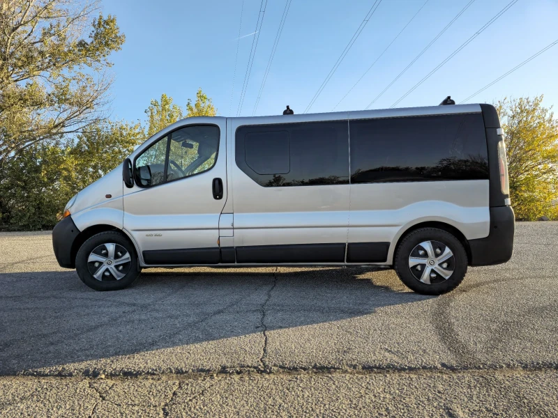 Renault Trafic, снимка 3 - Бусове и автобуси - 47750324