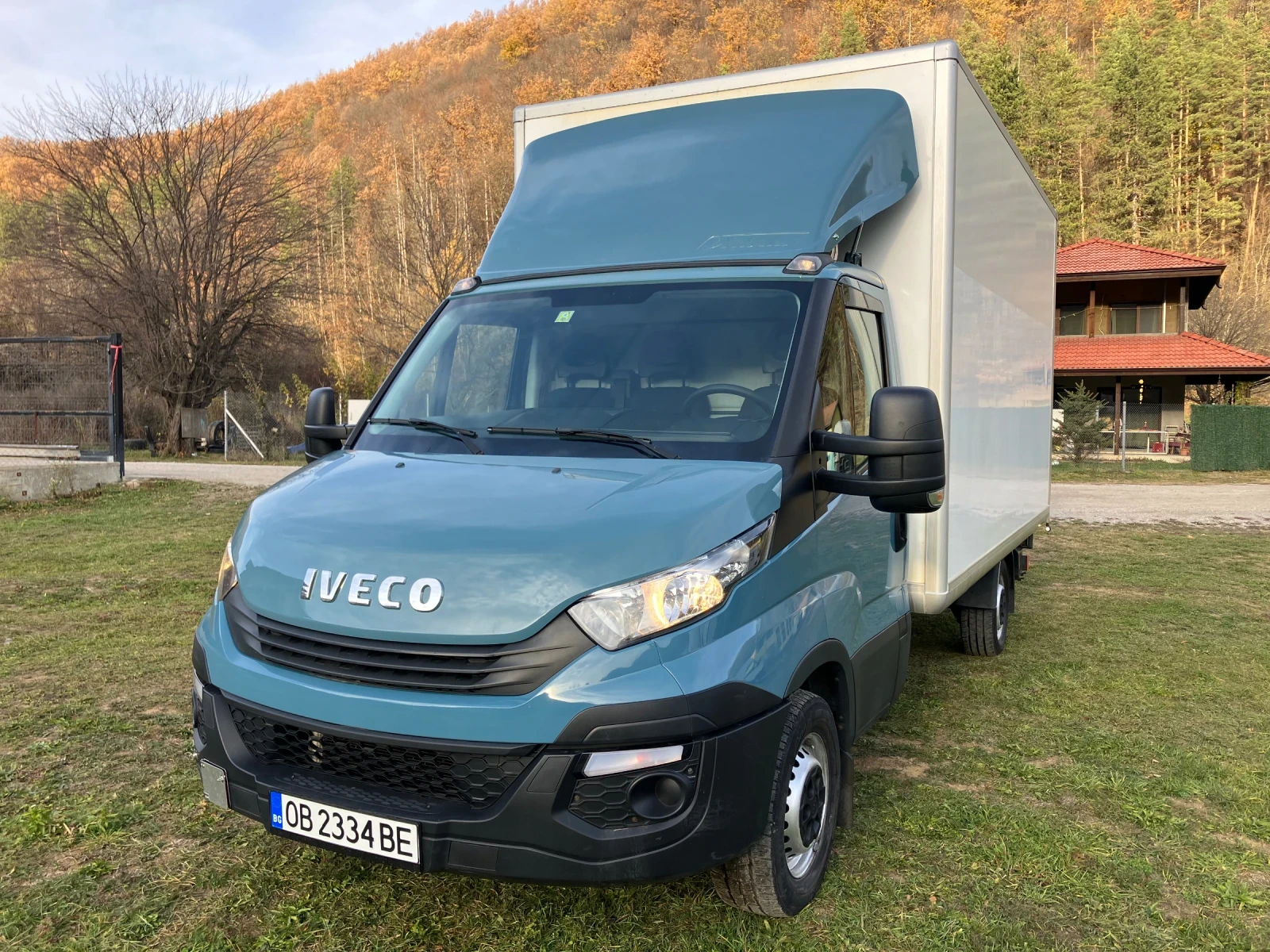 Iveco 35S18  Борд Климатик Фургон 4.10M МЕЖДУОСИЕ, снимка 1