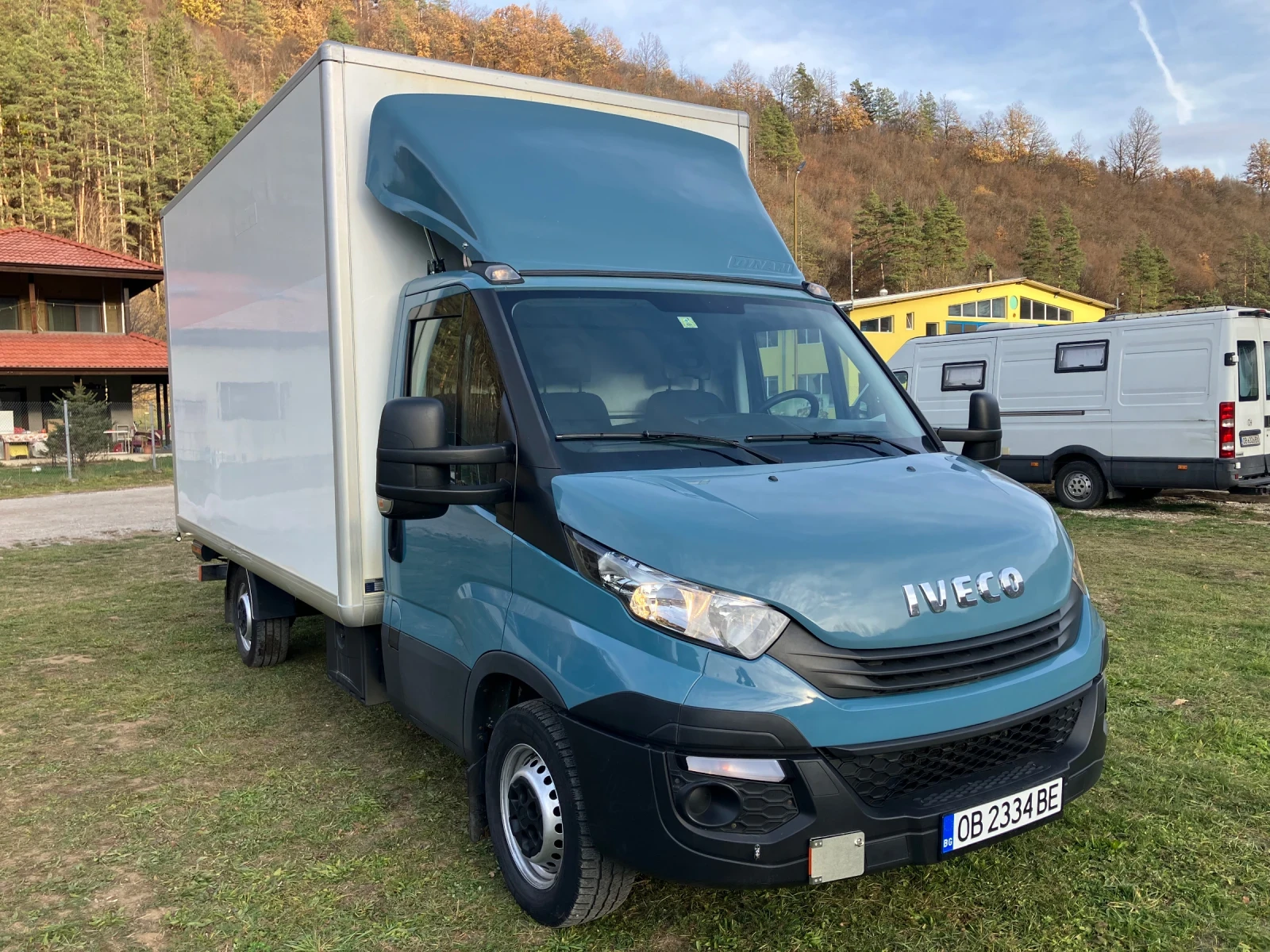 Iveco 35S18  Борд Климатик Фургон 4.10M МЕЖДУОСИЕ - изображение 3