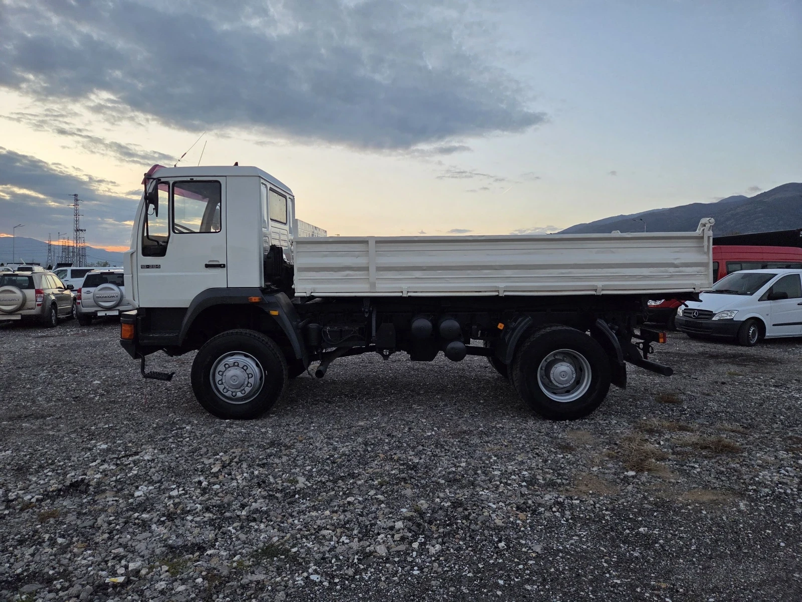 Man 18 .284, , 4 x 4, \ | Mobile.bg   14