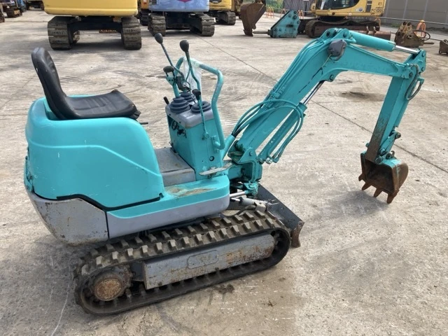 Багер Kobelco SK007-2 * ОЧАКВАН 22.12.2026!!!, снимка 4 - Индустриална техника - 55804680