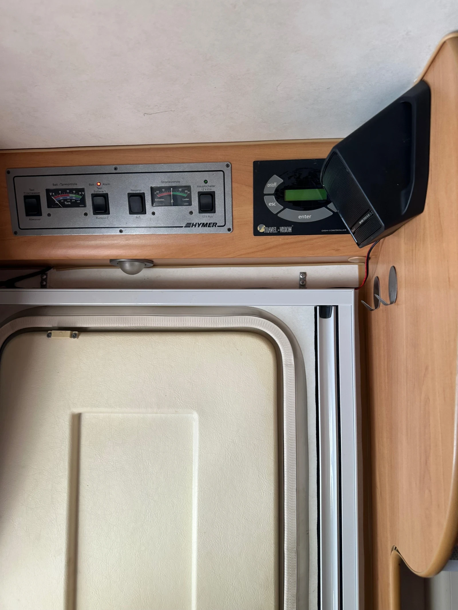 Кемпер HYMER / ERIBA 644, снимка 14 - Каравани и кемпери - 56135496