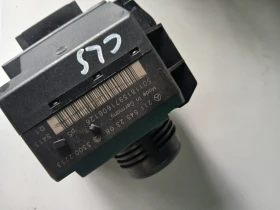 211 545 23 08 гълтач Mercedes CLS , снимка 2