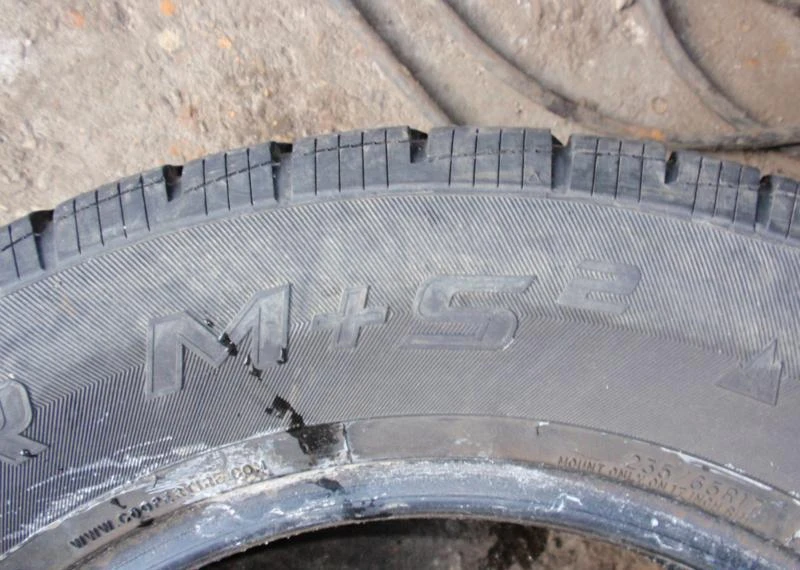 Гуми Всесезонни 235/65R17, снимка 8 - Гуми и джанти - 6133205