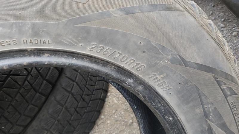 Гуми Зимни 235/70R16, снимка 7 - Гуми и джанти - 27725590