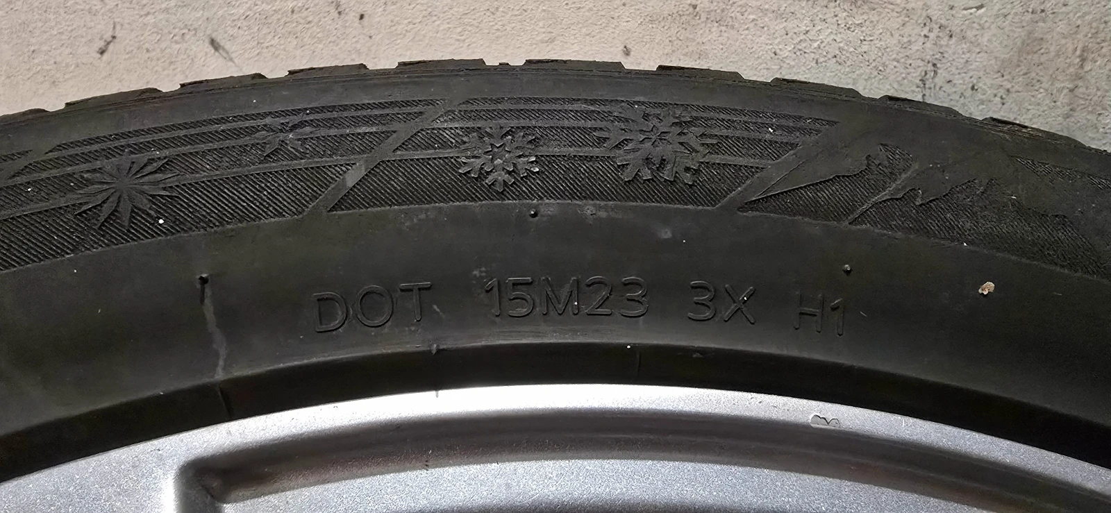 ���� � ������ 235/50R19 �� Hyundai Tucson | Mobile.bg � ����������� 11