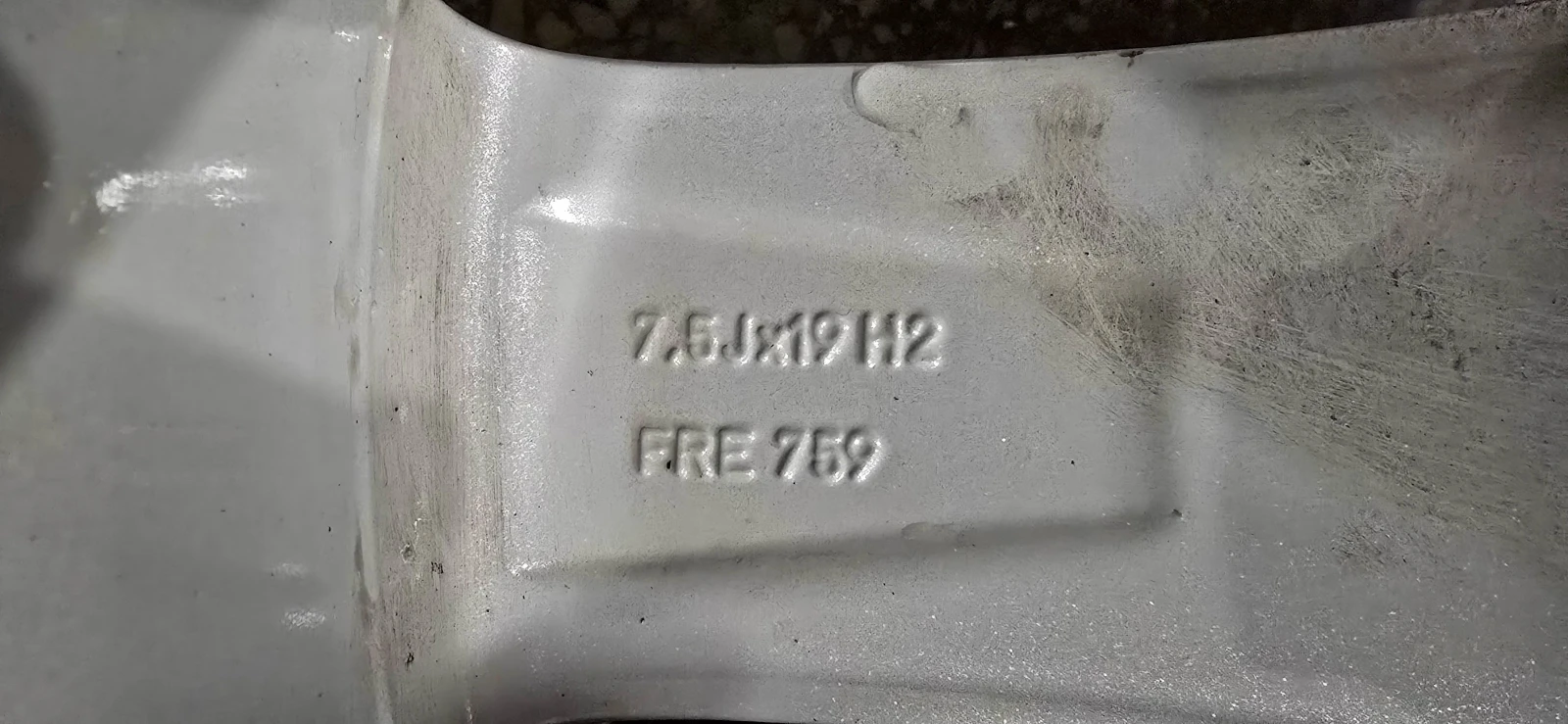 ���� � ������ 235/50R19 �� Hyundai Tucson | Mobile.bg � ����������� 4