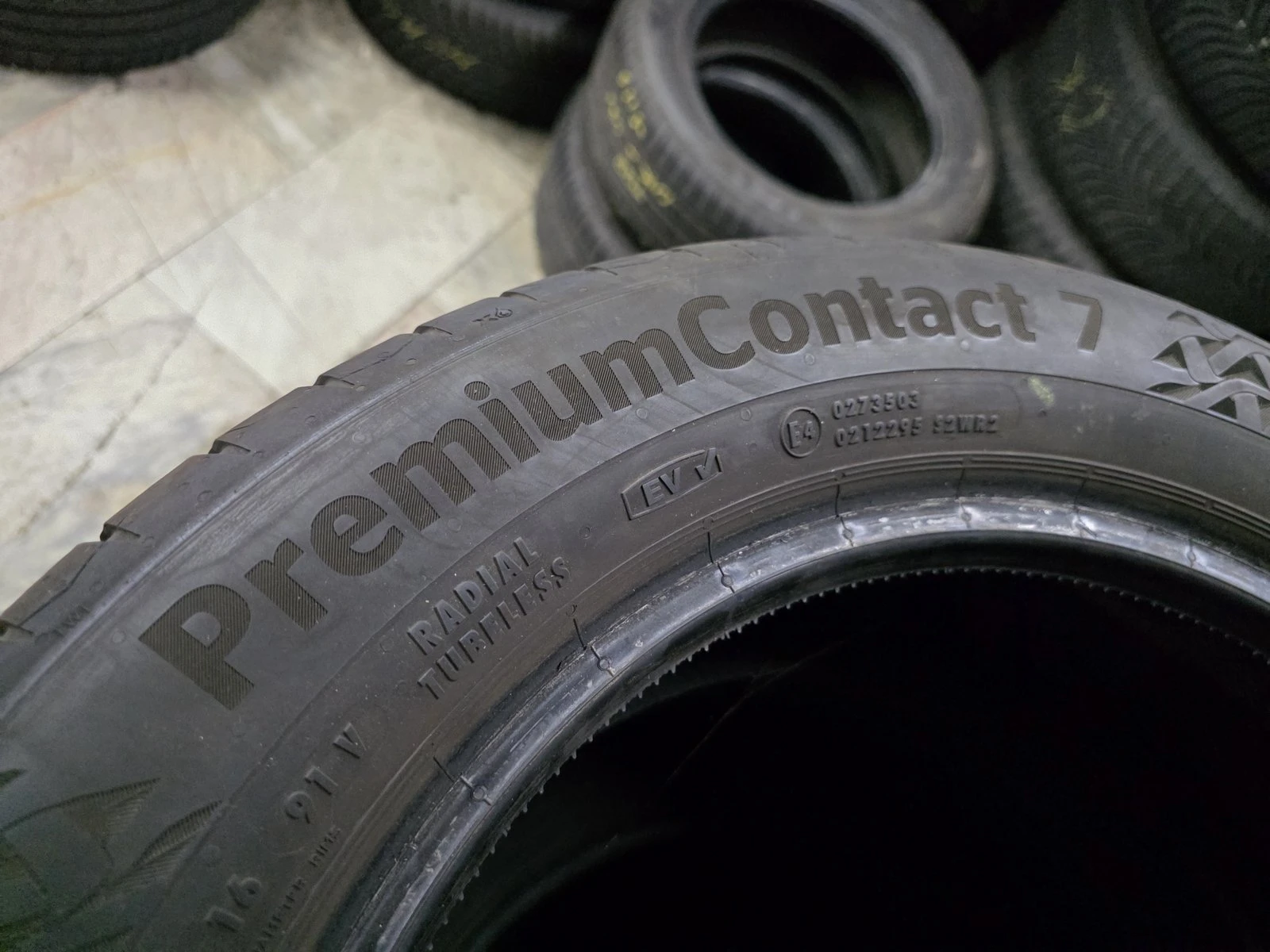 Гуми Летни 205/55R16, снимка 8 - Гуми и джанти - 56730677