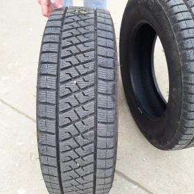 Гуми Всесезонни 205/65R16, снимка 4 - Гуми и джанти - 48809506