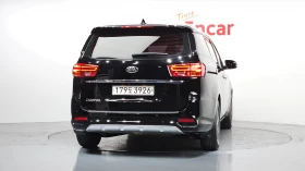 Kia Carnival LUXURY 2.2* ПОДГРЕВ ВОЛАН/СЕДАЛКИ* hellascars.bg, снимка 4
