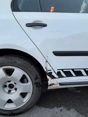 VW Golf - 2000 € / 3911.66 лв. - 67614980 7