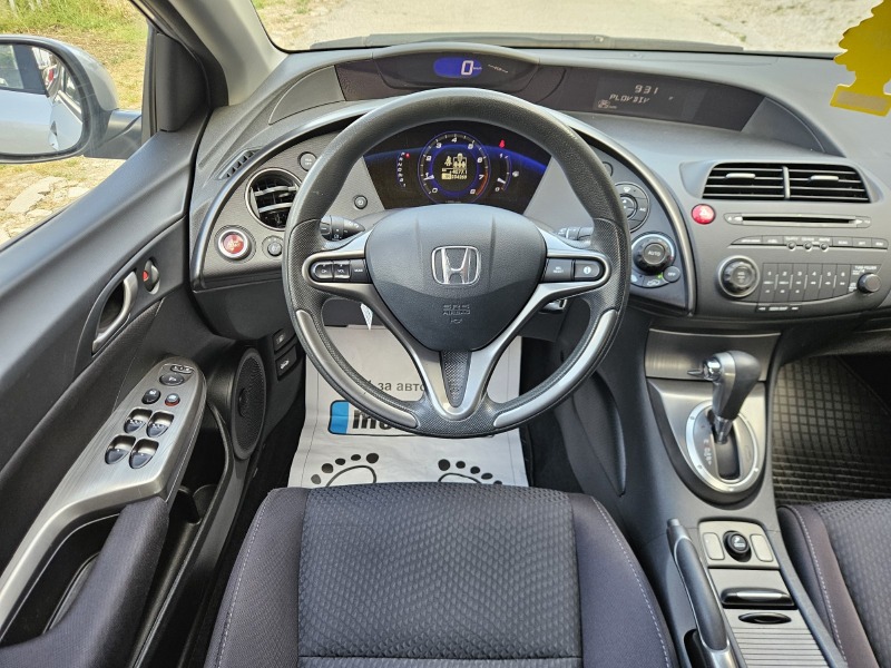 Honda Civic 1.8i-VTEC Facelift Automatic, снимка 10 - Автомобили и джипове - 43580388