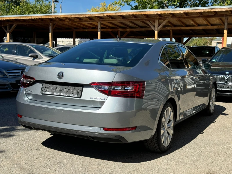 Skoda Superb 2.0TDI* 190к.с* СЕРВИЗНА КНИЖКА С ПЪЛНА ИСТОРИЯ , снимка 5 - Автомобили и джипове - 47449250