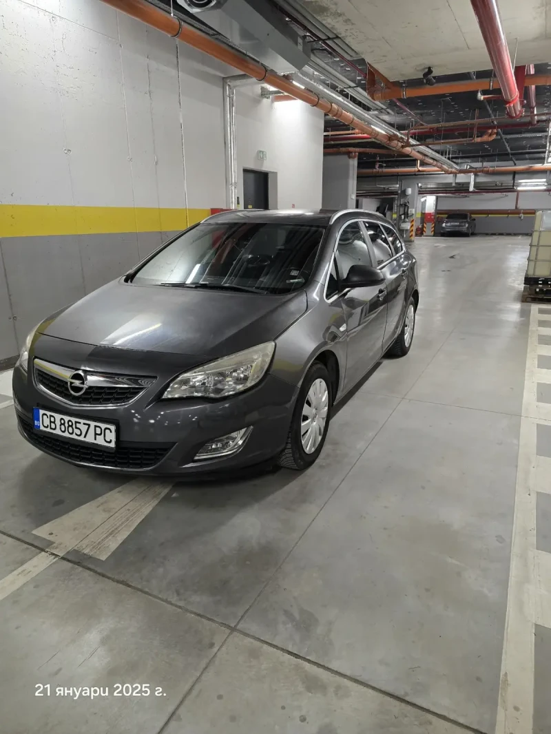 Opel Astra 1.7 CDTI, снимка 2 - Автомобили и джипове - 48744383