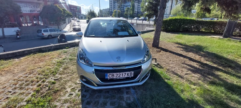 Peugeot 208, снимка 1 - Автомобили и джипове - 47975150