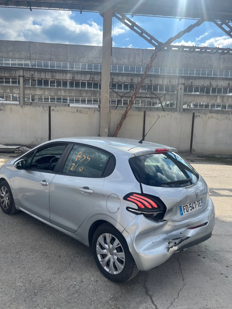 Peugeot 208 НОВ ВНОС/EURO 6, снимка 6 - Автомобили и джипове - 49575938